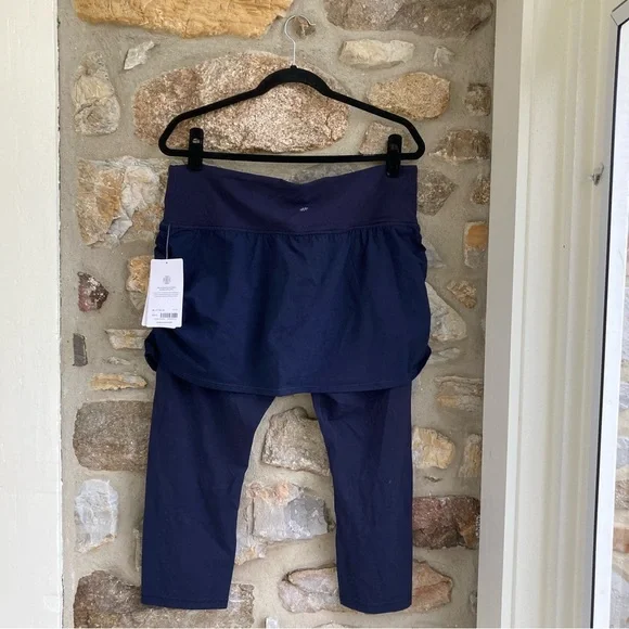 NWT Athleta ELATION 2 IN 1 CAPRI Navy $98 Womens XL - Picture 6 of 13